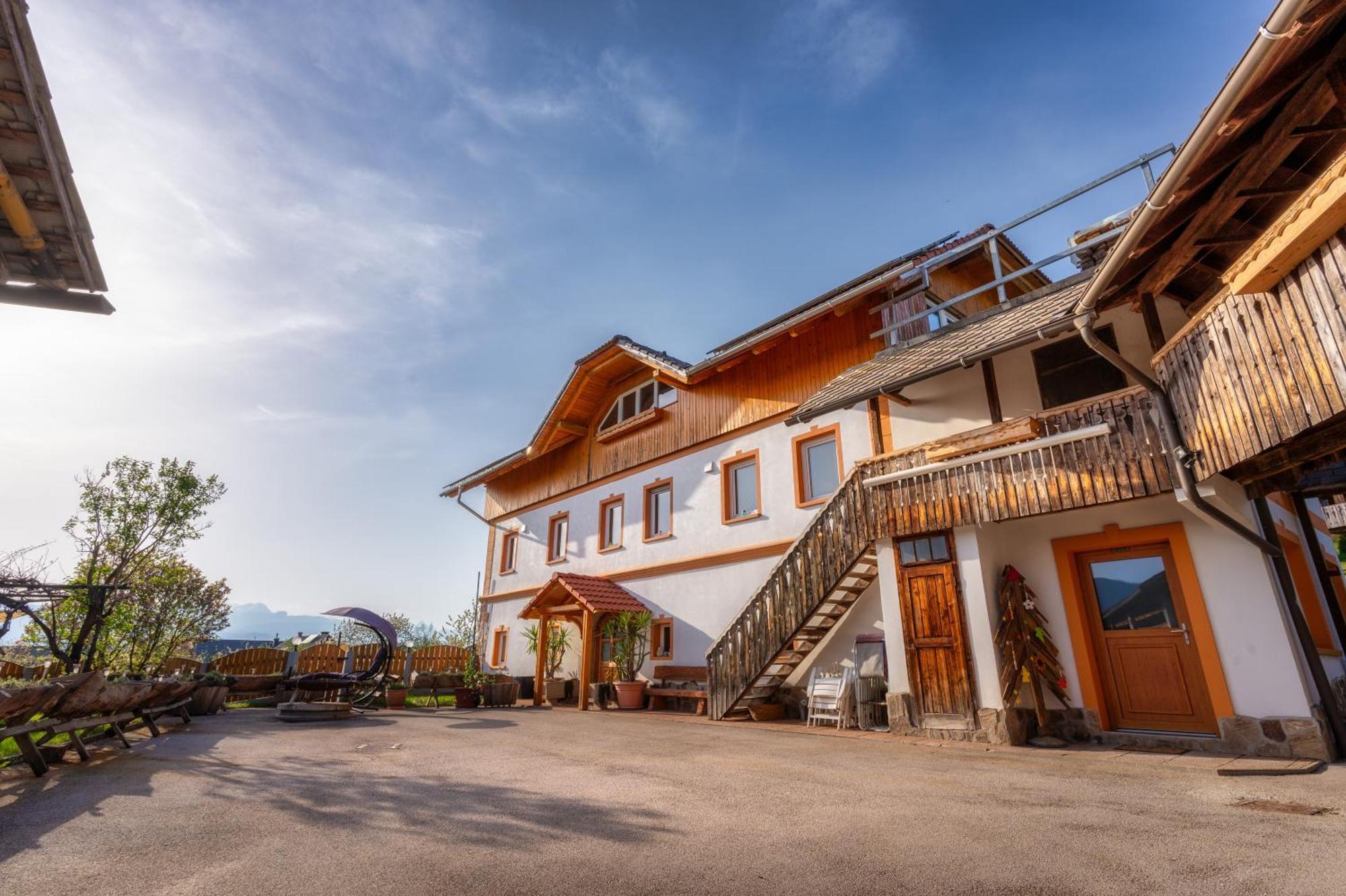 Stara Soncna Hisa Appartement Radovljica Buitenkant foto